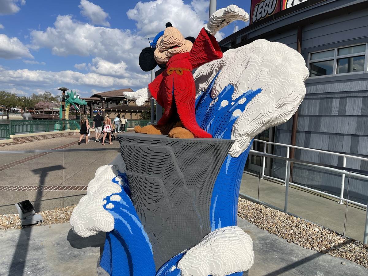 LEGO Store Disney Springs