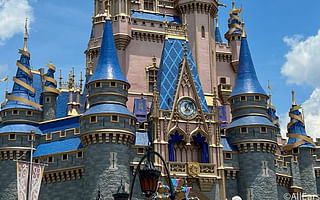 Are there any legitimate discounts or promotions for booking a Disney World vacation?