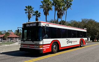Is there a free shuttle from the airport to Disney World?